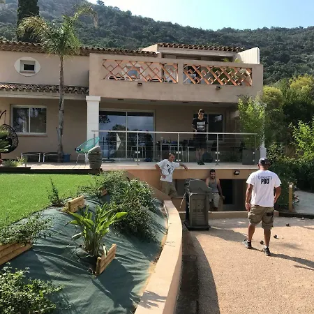 Hovanes Villa *